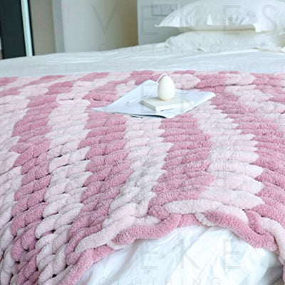 Maetoow Chenille Chunky Knit Blanket Throw 40×50 Inch, Handmade Warm & Cozy Blanket Couch, Bed, Home Decor, Soft Breathable Fleece Banket, Christmas Thick and Giant Yarn Throws, Dark Pink & Light Pink